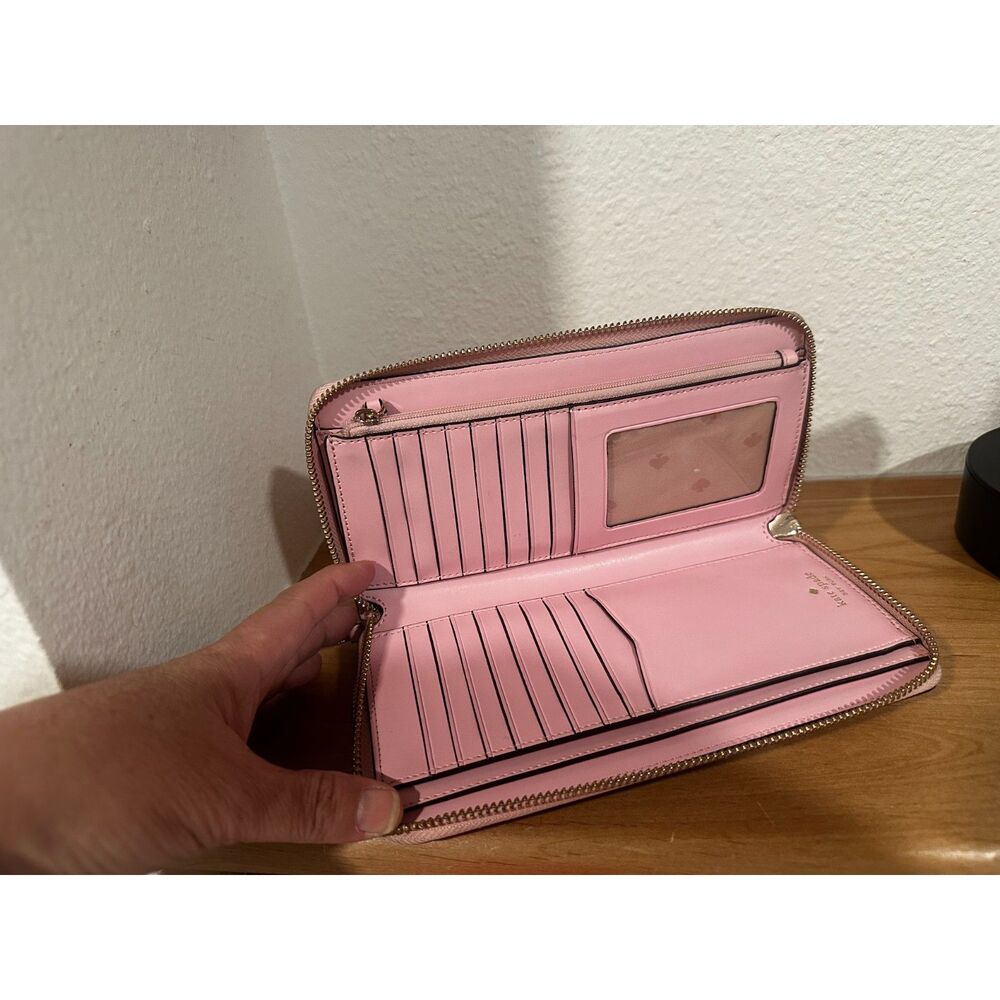 Kate Spade New York Staci Large Carryall Wallet with Wristlet strap EUC - Picture 4 of 7